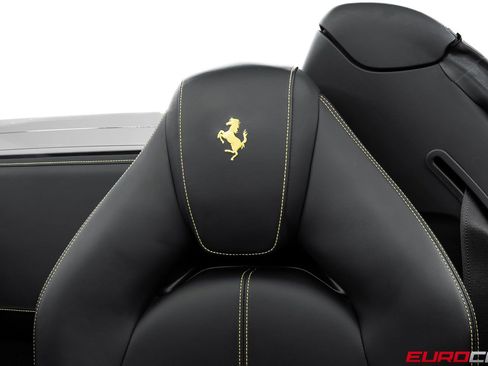 Used 2022 Ferrari F8 Tributo RWD image 44
