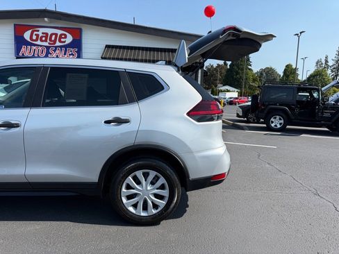 Used 2019 Nissan Rogue S FWD image 7