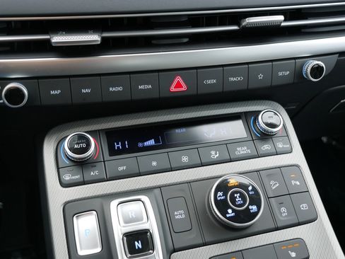 Certified 2025 Hyundai Palisade SEL image 23