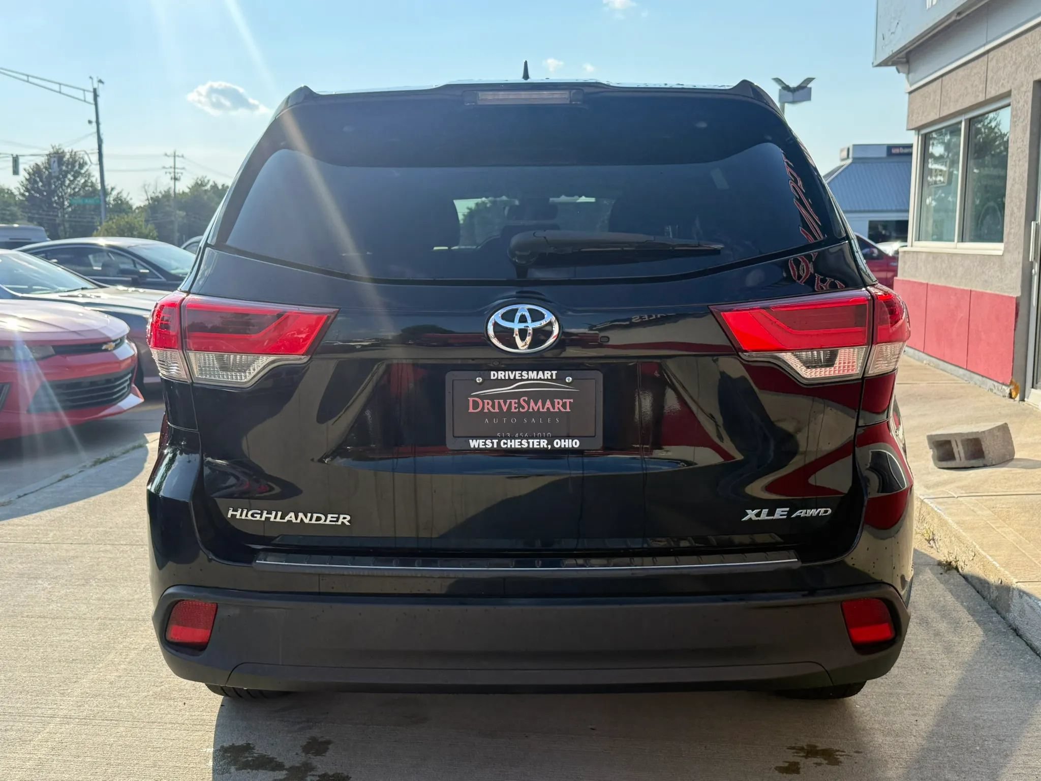 Used 2019 Toyota Highlander XLE AWD/4WD image 8