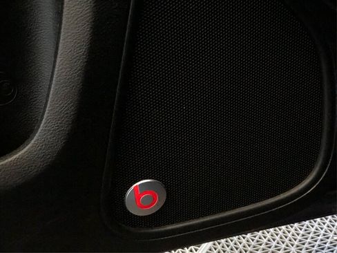 Used 2018 Chrysler 300 S w/ 300S Premium Group RWD image 27