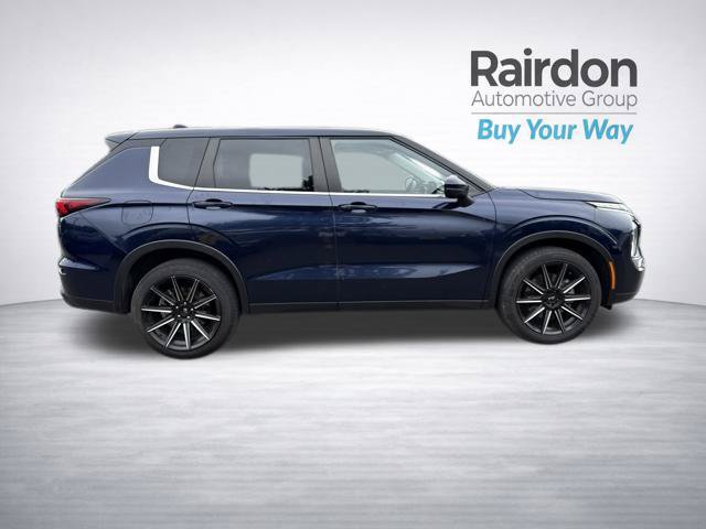 Used 2023 Mitsubishi Outlander SE AWD/4WD image 8