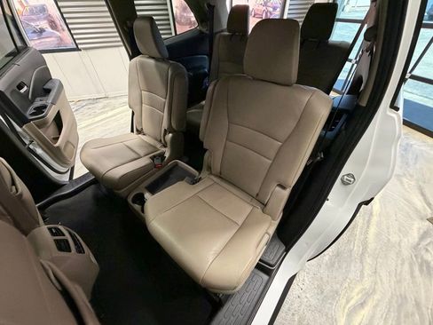Used 2020 Honda Pilot Touring image 9
