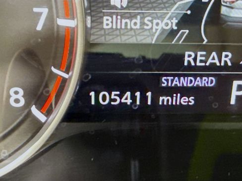Used 2022 Nissan Rogue SV FWD image 4