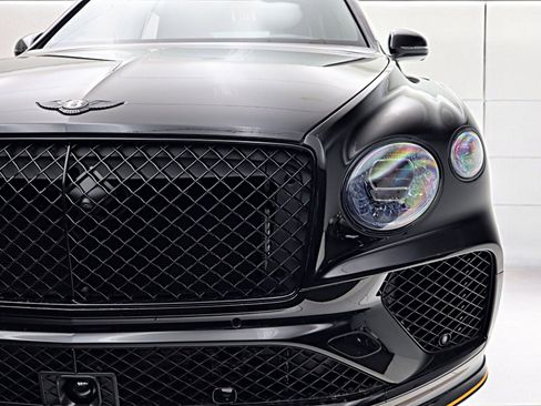 New 2025 Bentley Bentayga image 12