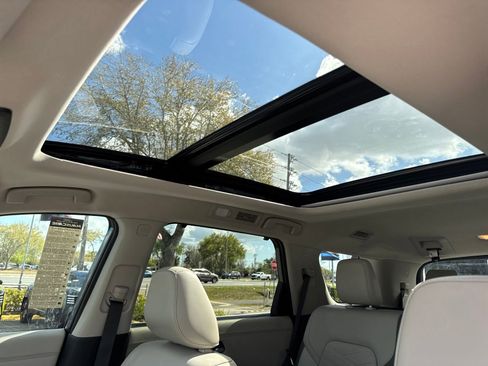 Certified 2022 Nissan Pathfinder Platinum w/ Lighting Package (N92) image 26