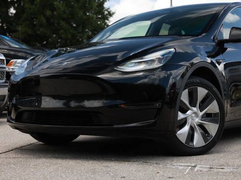 Used 2021 Tesla Model Y 2WD image 2