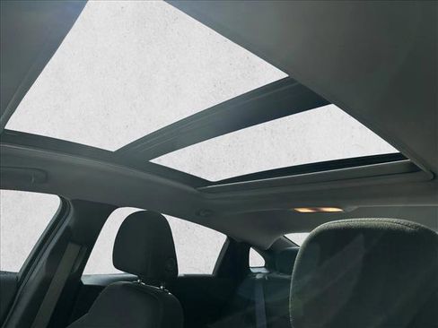 Used 2024 Chevrolet Malibu LT image 21