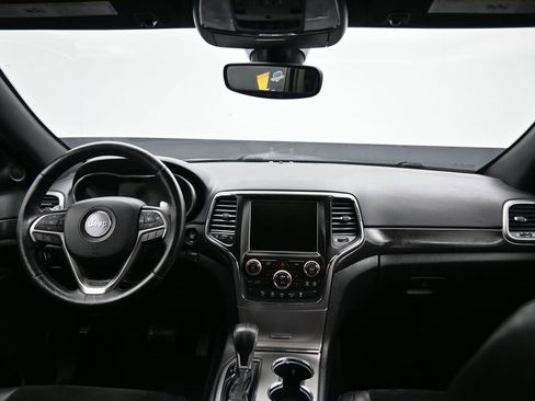 Used 2017 Jeep Grand Cherokee Altitude image 39