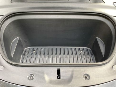 Used 2024 Tesla Model Y Performance image 11