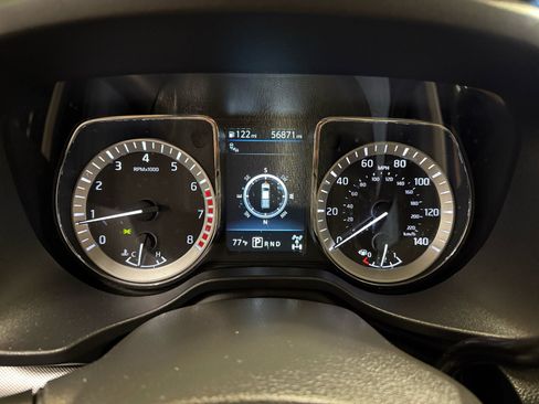 Used 2019 Nissan Titan PRO-4X w/ Pro-4x Convenience Package image 16