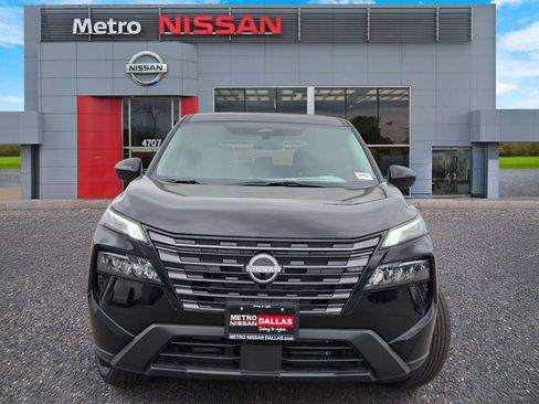 New 2026 Nissan Rogue SV FWD image 2