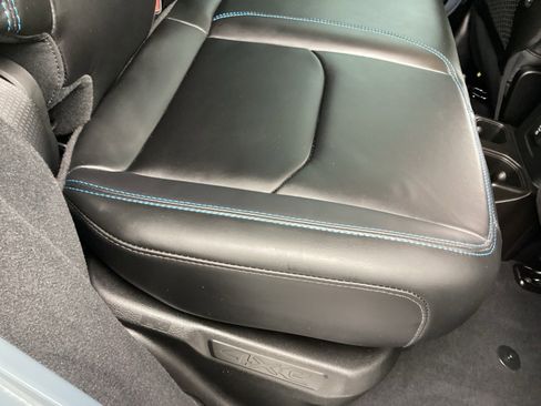 Used 2024 Jeep Wrangler Unlimited Rubicon 4xe image 22