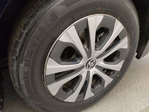 Used 2022 Toyota Corolla LE image 31