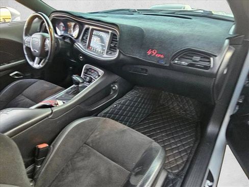 Used 2019 Dodge Challenger R/T w/ Plus Package image 20