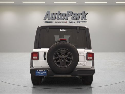 Certified 2024 Jeep Wrangler Unlimited Sport AWD/4WD image 9