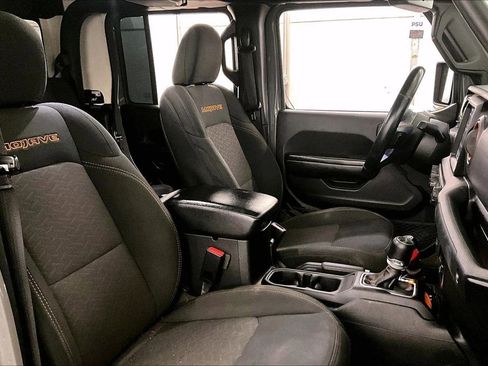Used 2021 Jeep Gladiator Mojave image 7