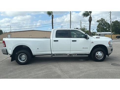 Used 2024 RAM 3500 Big Horn AWD/4WD image 7