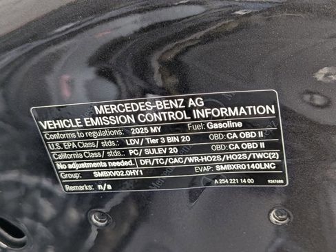 Used 2025 Mercedes-Benz C 300 4MATIC Sedan image 22