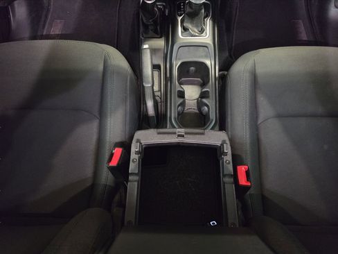 Used 2019 Jeep Wrangler Unlimited Sport S image 15