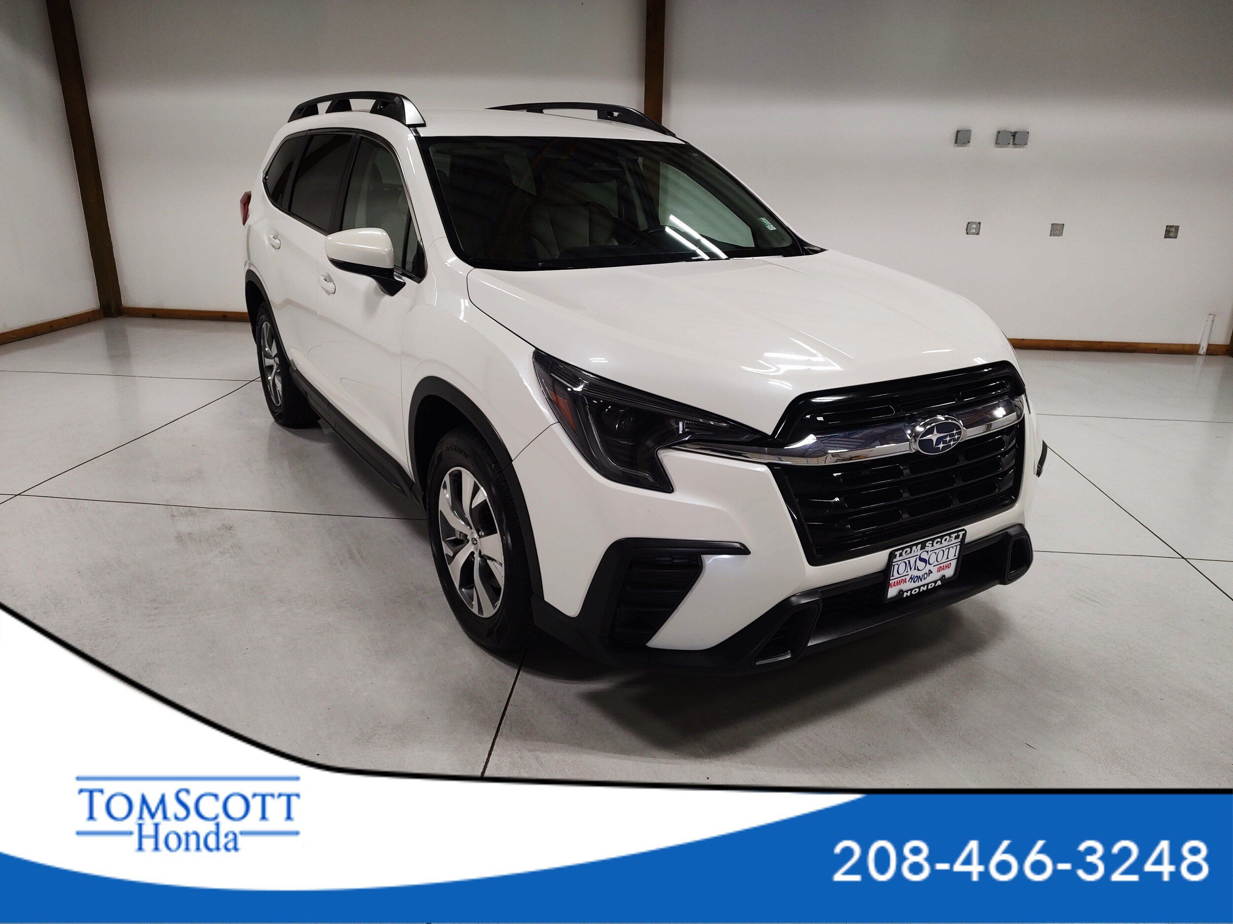 Used 2024 Subaru Ascent Premium w/ Convenience Package AWD/4WD image 1