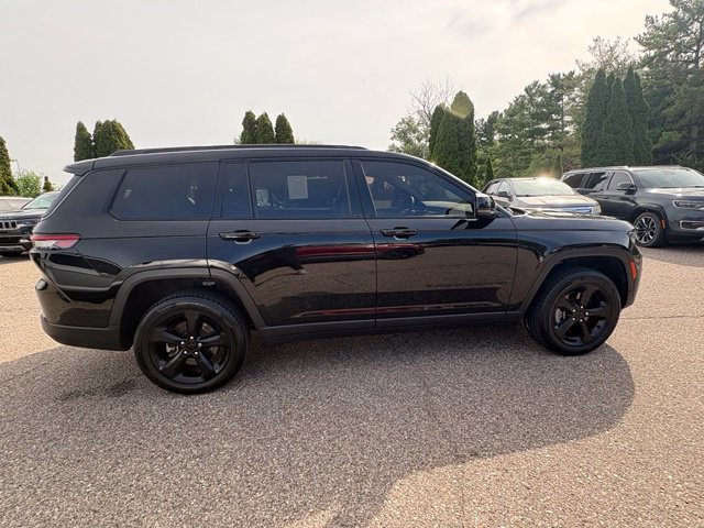 Used 2023 Jeep Grand Cherokee L Laredo AWD/4WD image 7