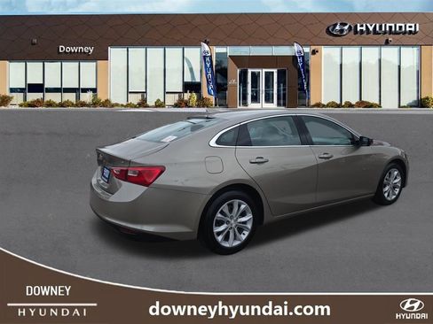Used 2023 Chevrolet Malibu LT w/ Driver Confidence Package FWD image 5