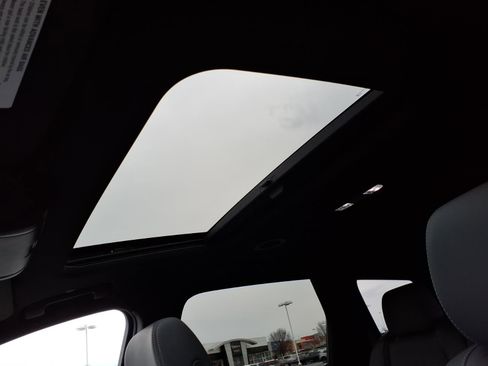 Certified 2024 Buick Enclave Essence w/ Experience Buick Package image 12