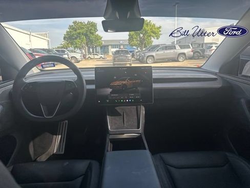 Used 2026 Tesla Model Y AWD image 4