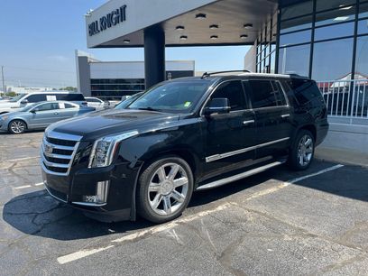 Used 2017 Cadillac Escalade ESV Luxury