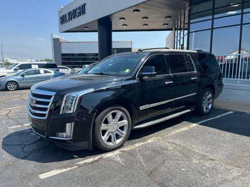 Used 2017 Cadillac Escalade ESV Luxury AWD/4WD image 1