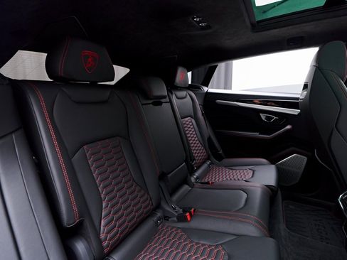 Used 2022 Lamborghini Urus image 49