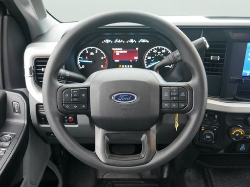 New 2026 Ford F550 4x4 Crew Cab image 28