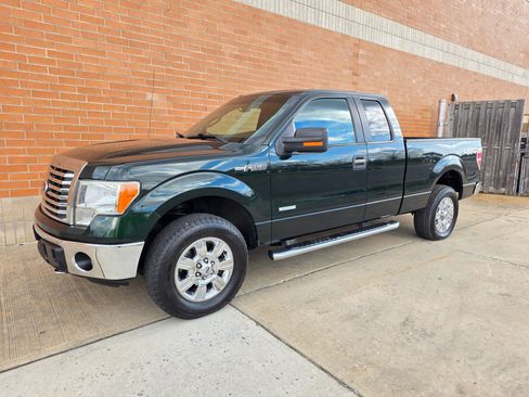 Used 2012 Ford F150 XLT w/ XLT Chrome Pkg image 3
