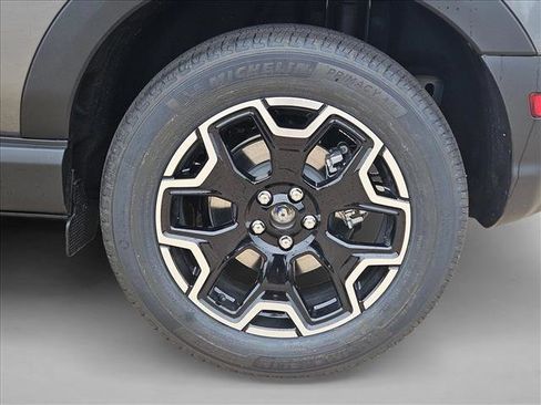 New 2025 Ford Bronco Sport Outer Banks image 10