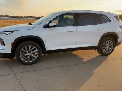 New 2026 Buick Enclave Preferred image 5