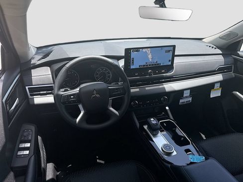 New 2026 Mitsubishi Outlander ES FWD image 22