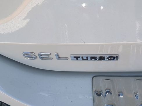 New 2026 Volkswagen Tiguan SEL R-Line AWD/4WD image 11