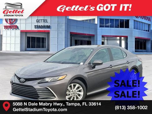 Used 2024 Toyota Camry LE image 1