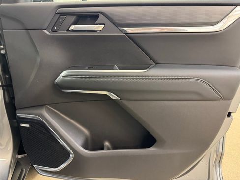 New 2026 GMC Acadia Elevation w/ Elevation Premium Package FWD image 31