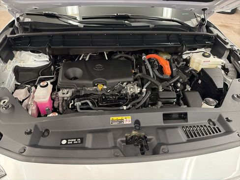 Used 2022 Toyota Highlander XLE image 32