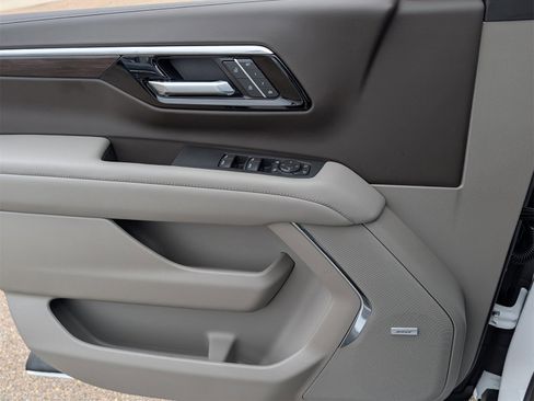 New 2026 Chevrolet Suburban LT w/ Comfort Package image 19