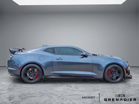 Used 2019 Chevrolet Camaro ZL1 RWD image 8