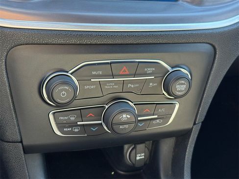 Used 2019 Dodge Charger GT image 30