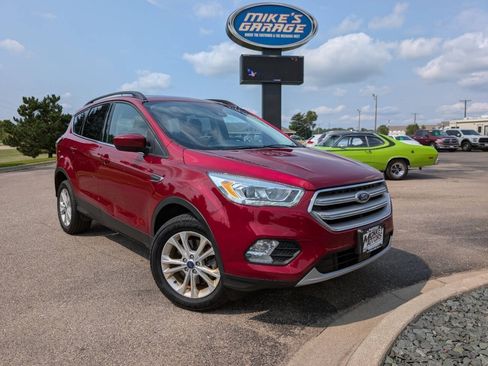 Used 2018 Ford Escape SEL w/ Ford Safe & Smart Package AWD/4WD image 2