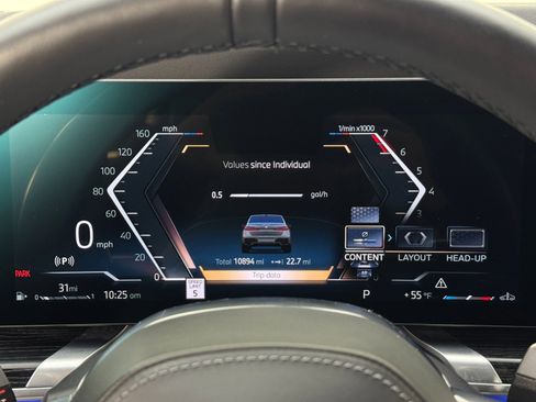 Used 2024 BMW 760i xDrive w/ Premium Package 2 image 21