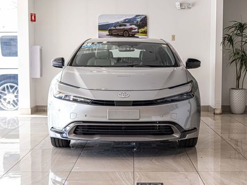 Used 2026 Toyota Prius XLE FWD image 2