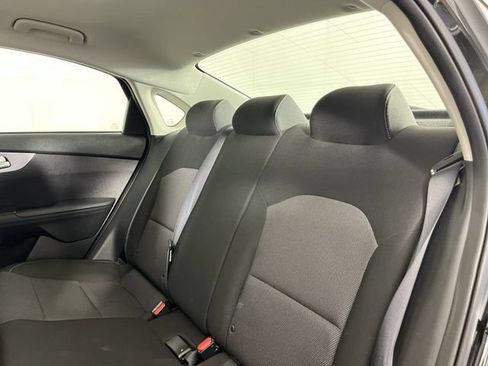 Certified 2024 Kia Forte LXS w/ LXS Technology Package FWD image 21