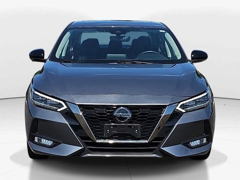 Used 2022 Nissan Sentra SR w/ SR Premium Package FWD image 9