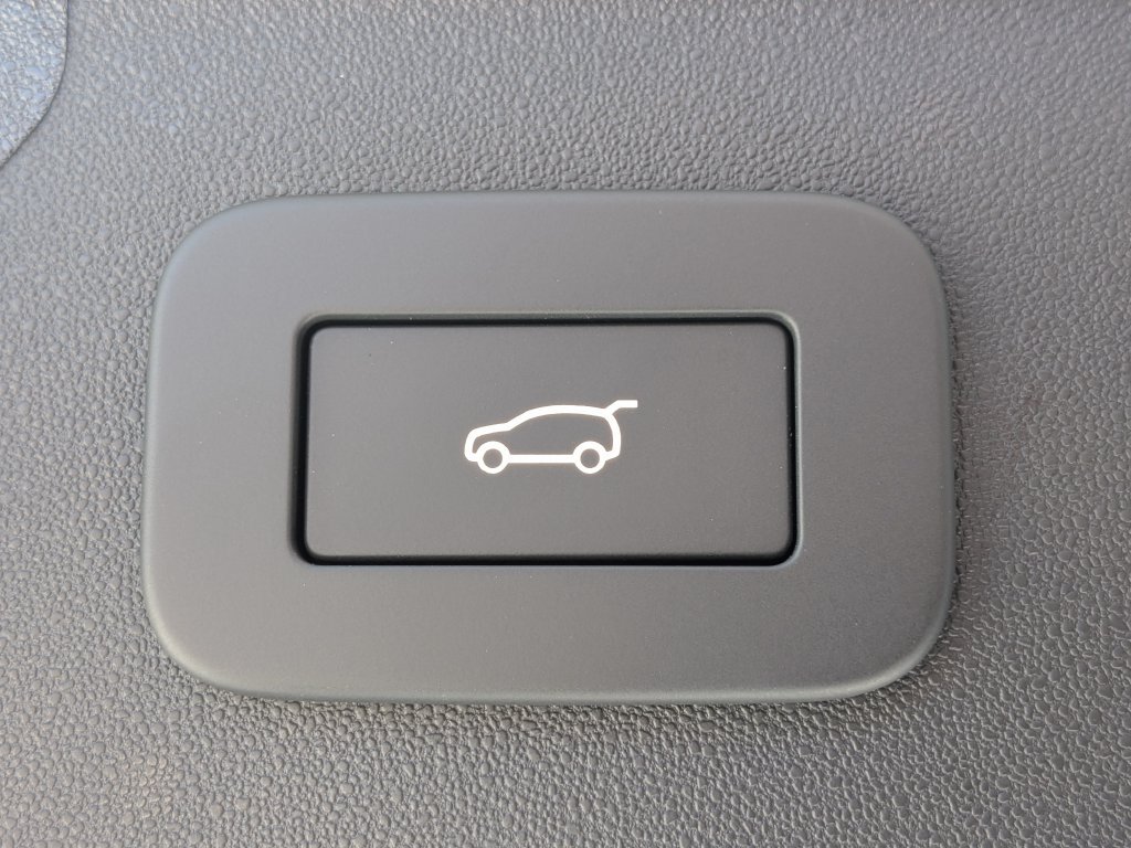 New 2026 Land Rover Discovery Sport Landmark AWD/4WD image 14